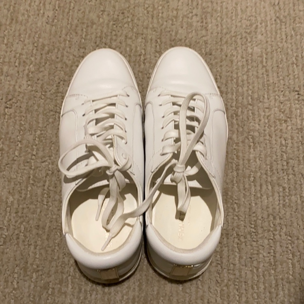 Kenneth Cole women’s Kam Lace Up Sneakers
